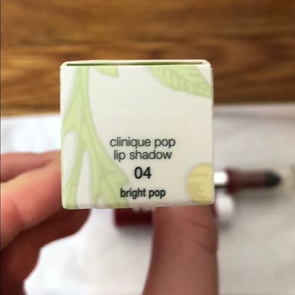 Clinique Pop Lip Shadow Matte Lip Powder - Picture 4 of 4